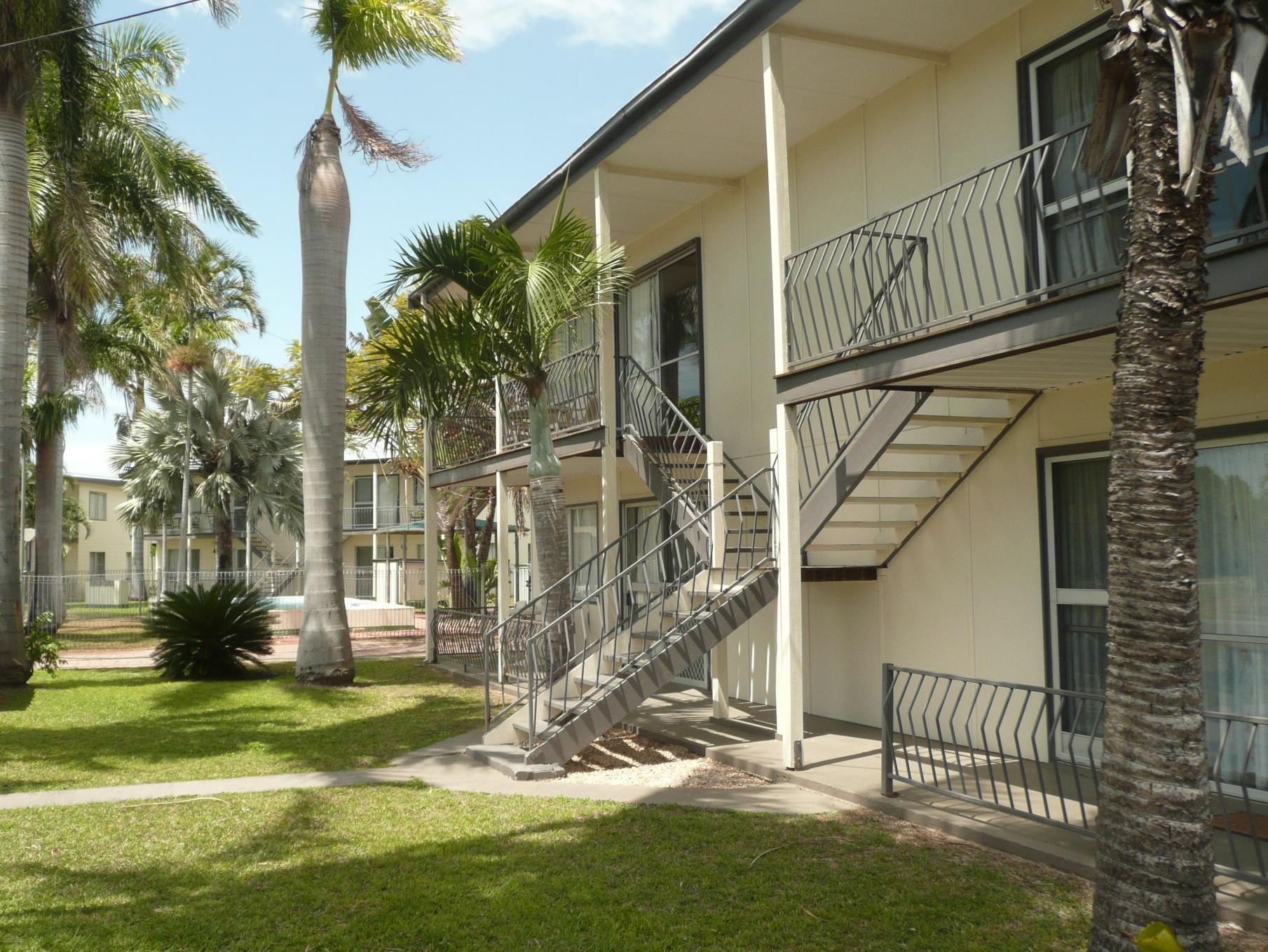 Ocean Breeze Apartments Bowen Esterno foto