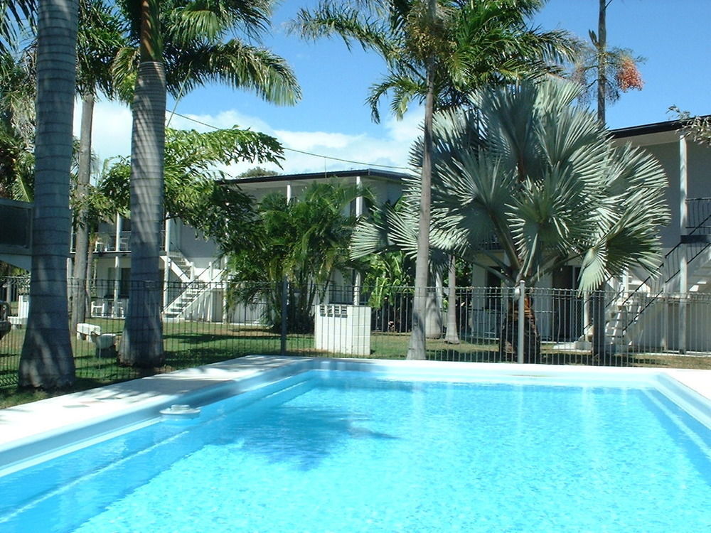 Ocean Breeze Apartments Bowen Esterno foto