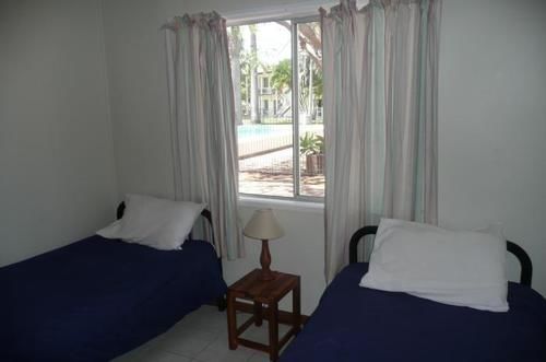 Ocean Breeze Apartments Bowen Esterno foto