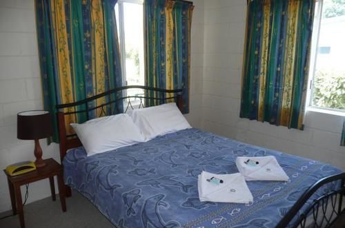 Ocean Breeze Apartments Bowen Esterno foto